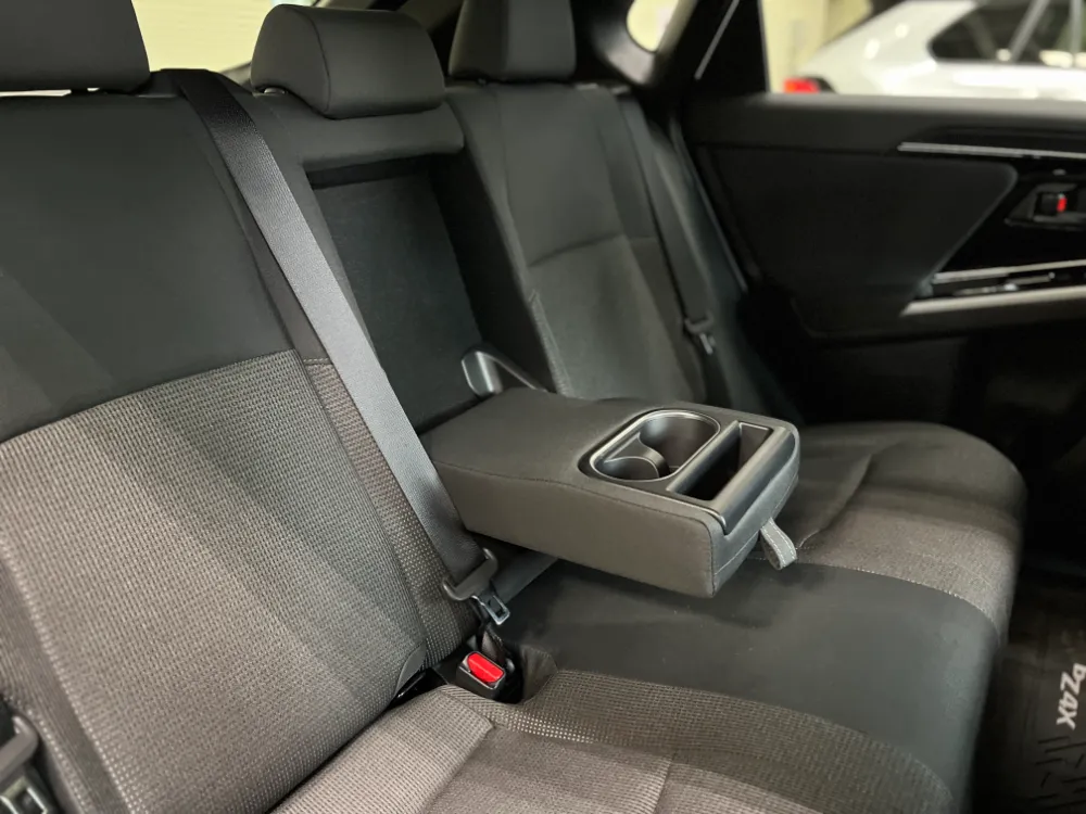 2023 toyota bz4x le fwd white 23